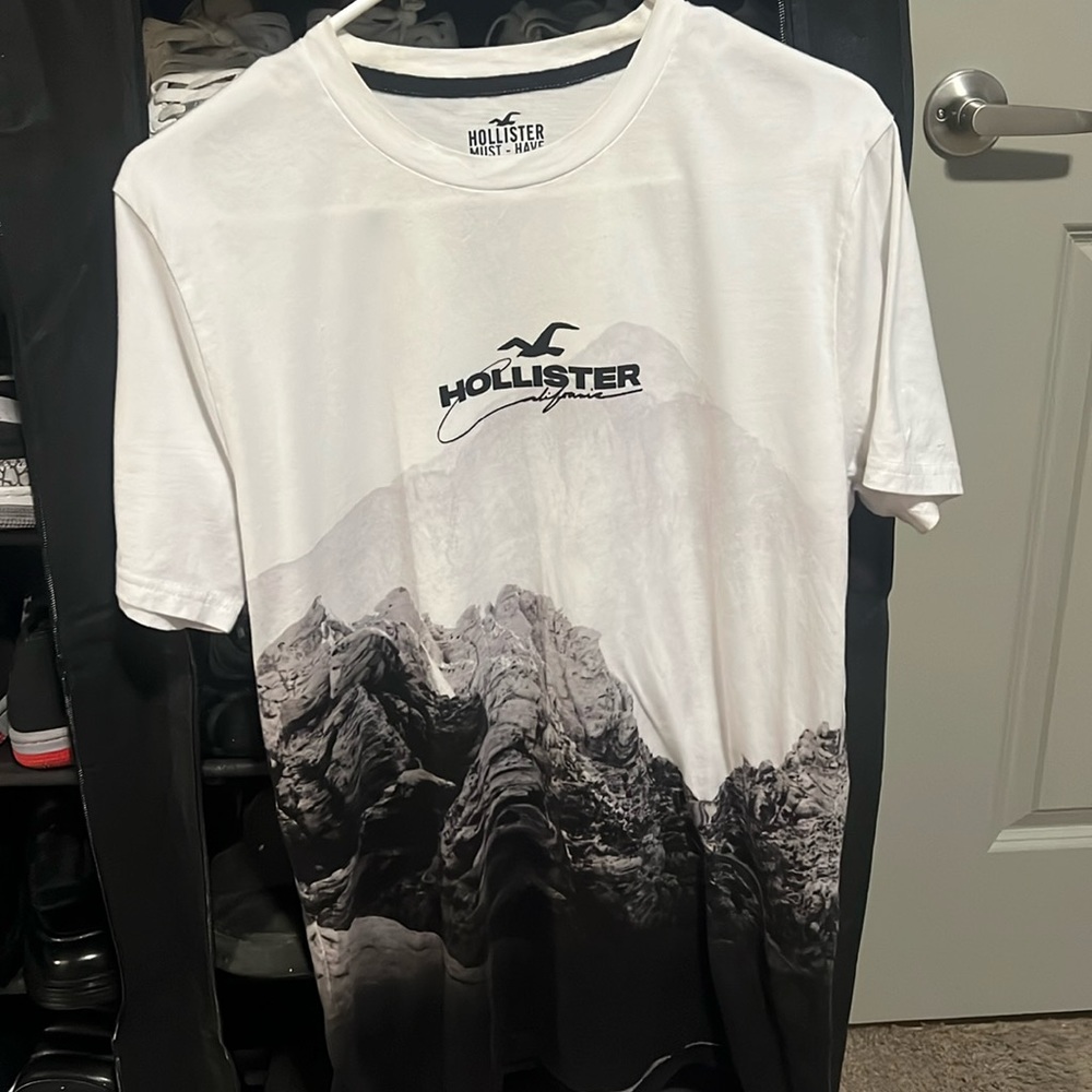 Hollister Tshirt